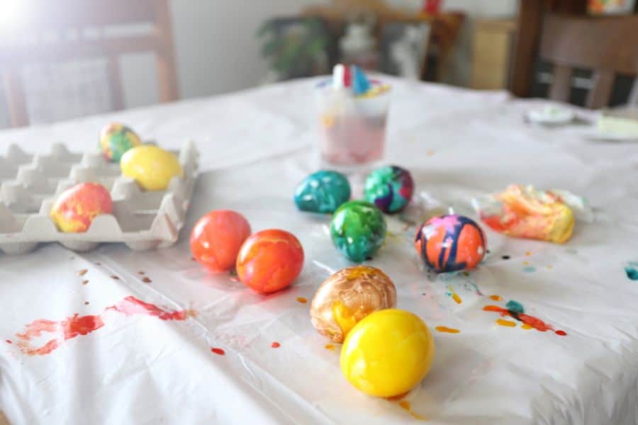 dye easter eggs